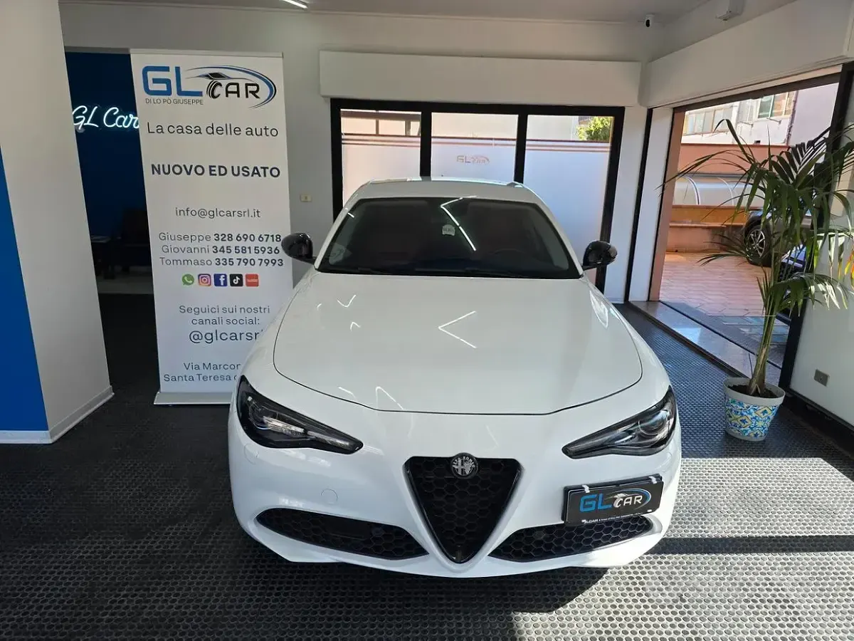 Usata Alfa Romeo Giulia Business 150 CV (110 kW) 2017 Bianco Berlina