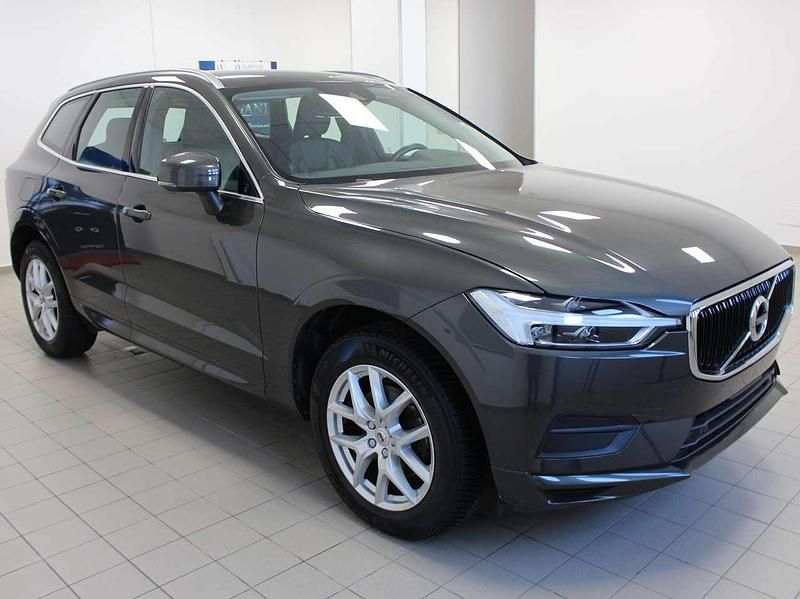 Usata Volvo XC60 Momentum 150 CV (110 kW) 2020 Grigio SUV