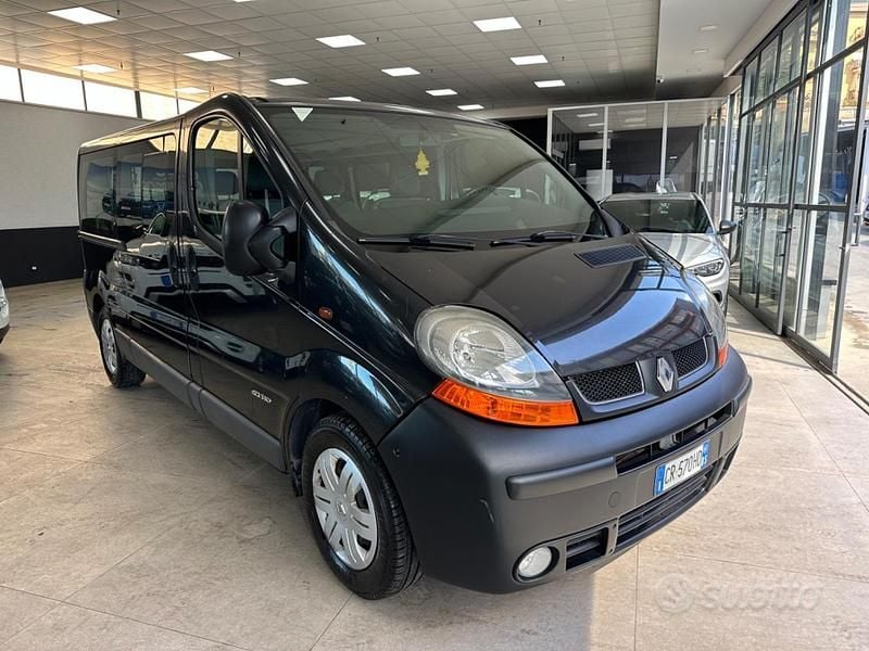 Usata Renault Trafic 135 CV (99 kW) 2006 Nero Monovolume