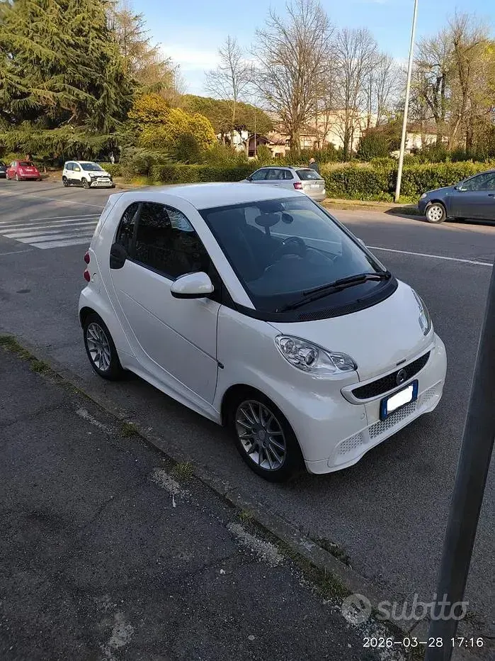 Usata Smart ForTwo Coupé 71 CV (52 kW) 2013 Bianco Coupé
