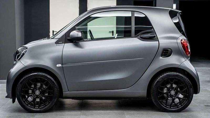 Usata Smart ForTwo Coupé Superpassion 71 CV (52 kW) 2019 Grigio opaco perlato metall Utilitaria
