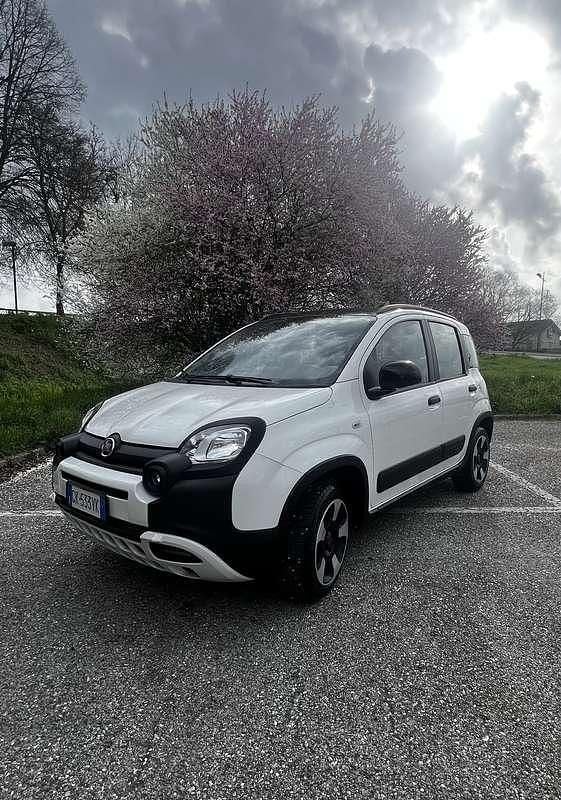 Usata Fiat Panda Cross Cross 69 CV (50 kW) 2022 Utilitaria