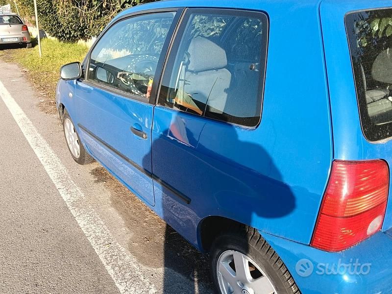 Blu Usata 2004 VW Lupo Due volumi | 1400 € - Immagine 1/4