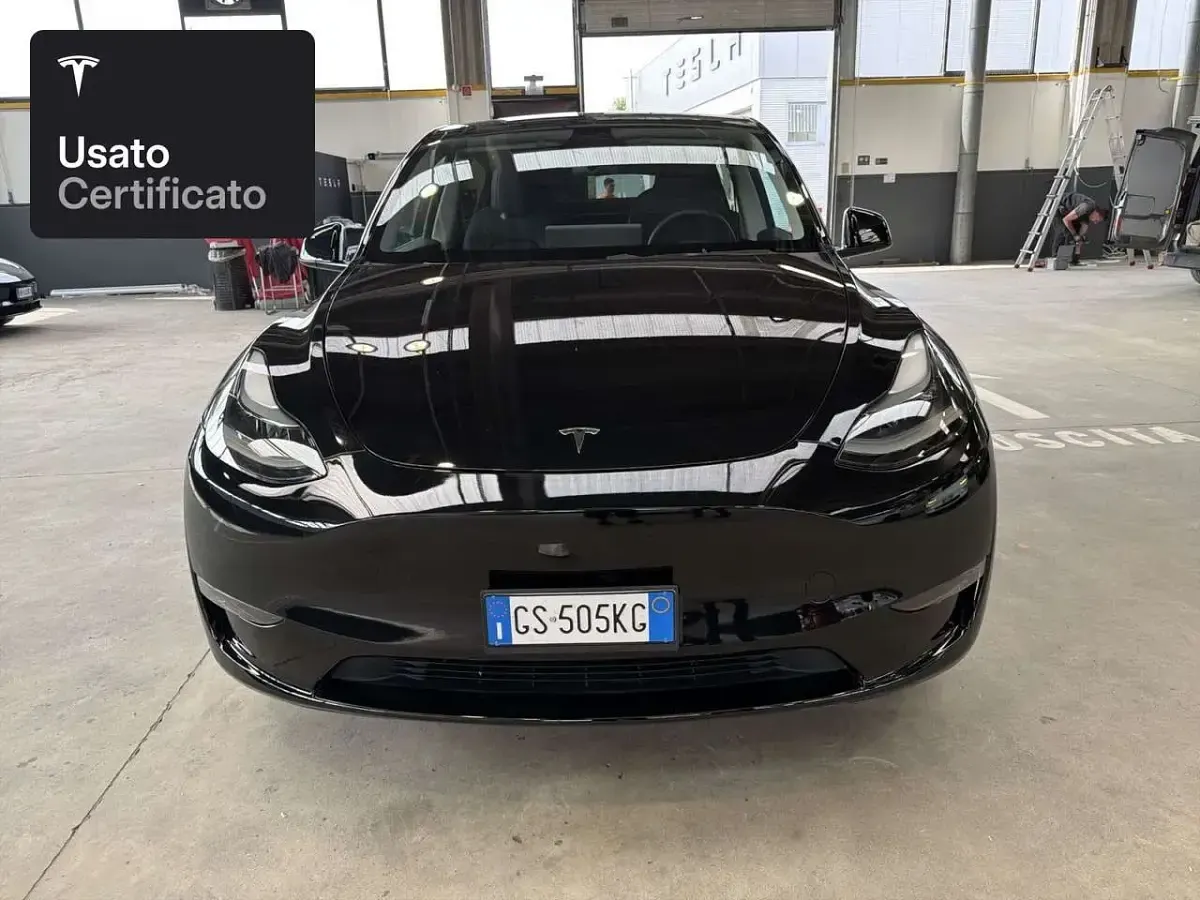 Usata Tesla Model Y Long Range AWD 258 kW (351 CV) 2024 Solid black SUV