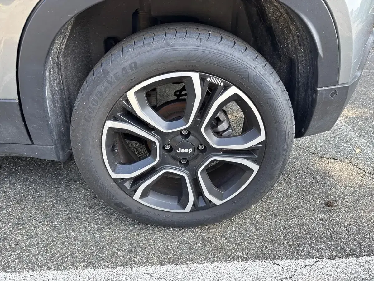 Usata Jeep Avenger Summit 101 CV (74 kW) 2025 Grigio SUV