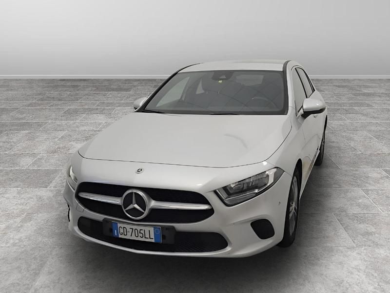 Usata Mercedes A180 Executive 116 CV (85 kW) 2017 Argento Utilitaria