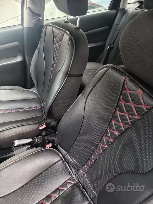 Begagnad Ford Focus 2003 Grå Sedan