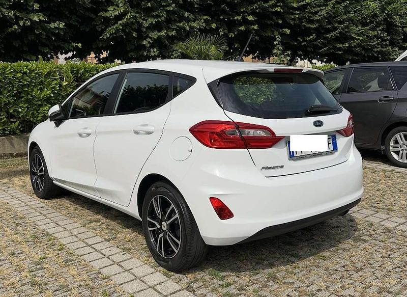 Usata Ford Fiesta Titanium 86 CV (63 kW) 2018 Bianco Utilitaria