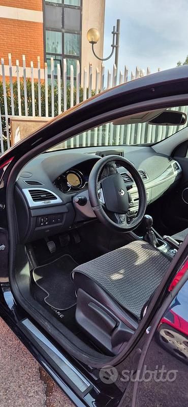 Usata Renault Mégane Luxe 2010 Blu Berlina