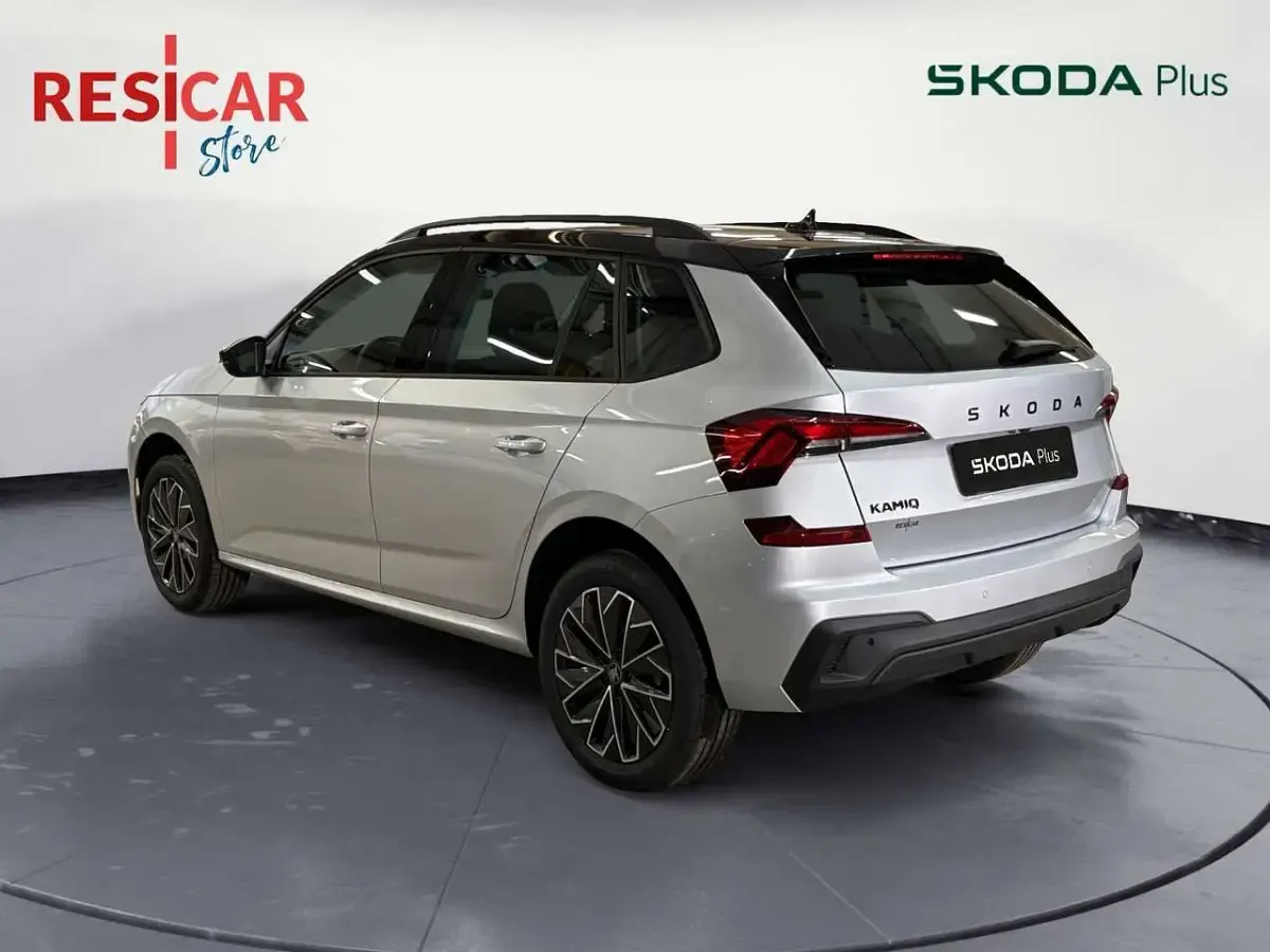 Nuova Skoda Kamiq 116 CV (85 kW) 2025 Argento metallizzato SUV