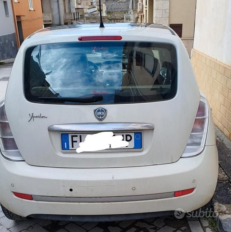 Usata Lancia Ypsilon 75 CV (55 kW) 2008 Bianco Utilitaria