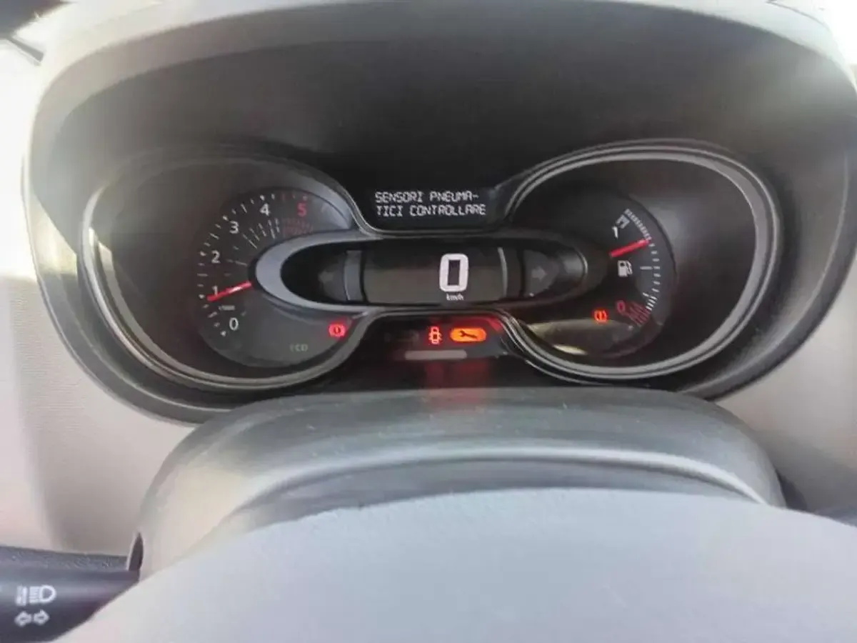 Usata Renault Trafic SE 125 CV (91 kW) 2017 Bianco Monovolume