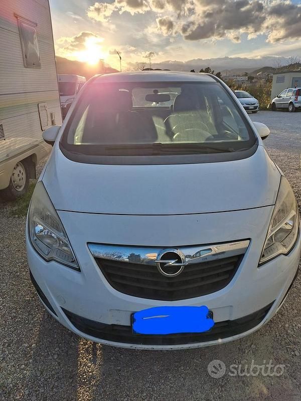 Usata Opel Meriva 2012 Bianco Monovolume