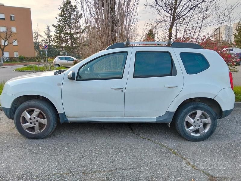 Usata Dacia Duster Lauréate 110 CV (80 kW) 2013 Bianco SUV