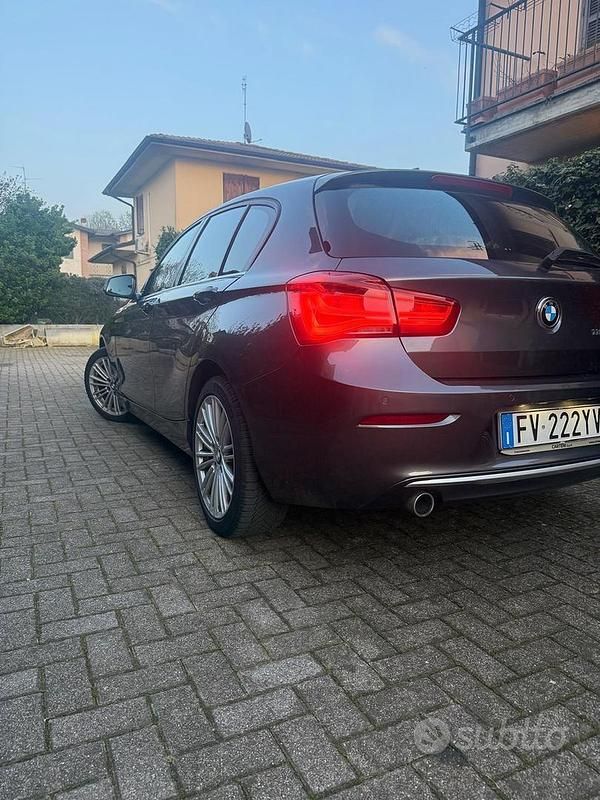 Usata BMW 118 Efficient Dynamics 150 CV (110 kW) 2018 Grigio Utilitaria