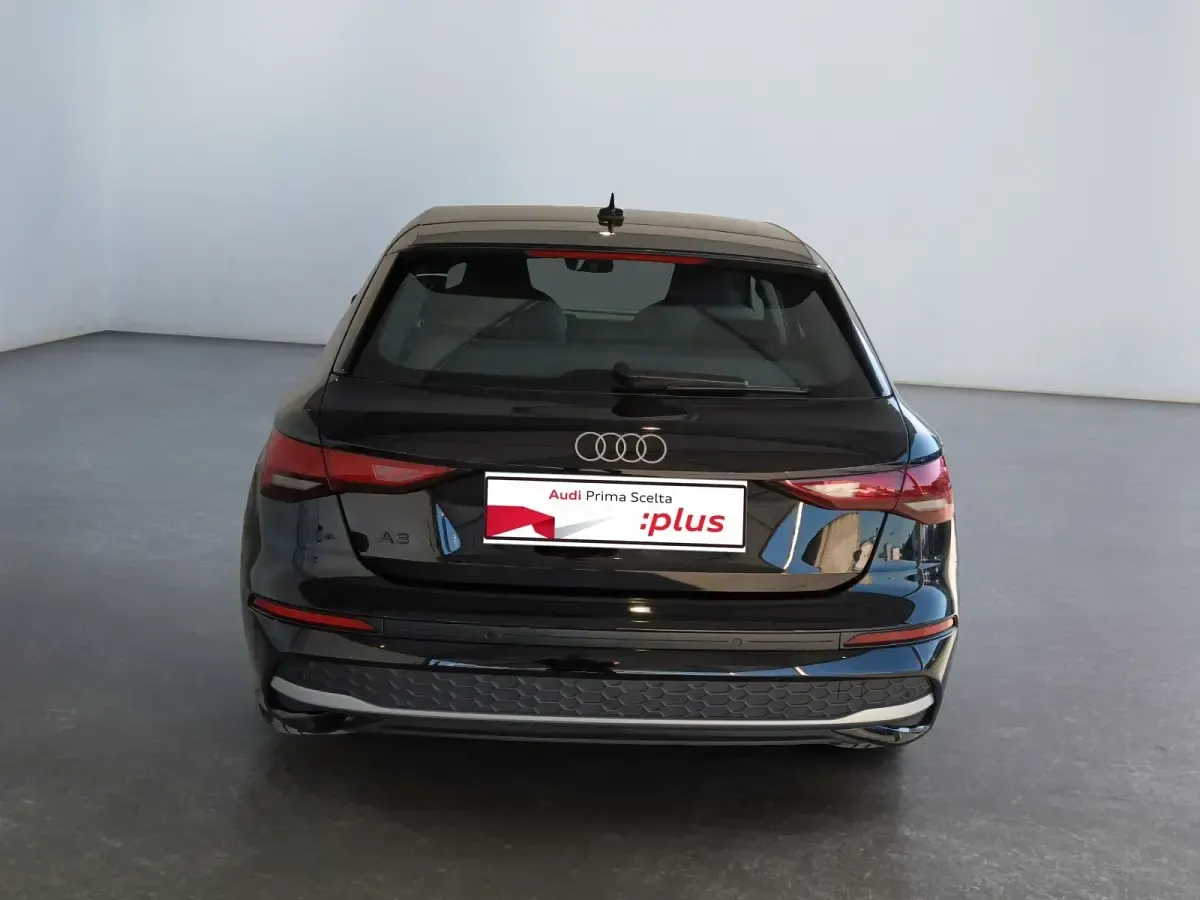 Nuova Audi A3 Sportback Business 204 CV (150 kW) 2025 Nero Utilitaria
