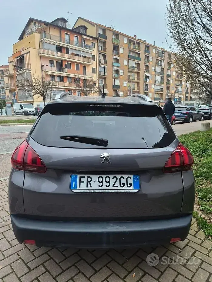 Usata Peugeot 2008 Allure 82 CV (60 kW) 2018 Grigio SUV