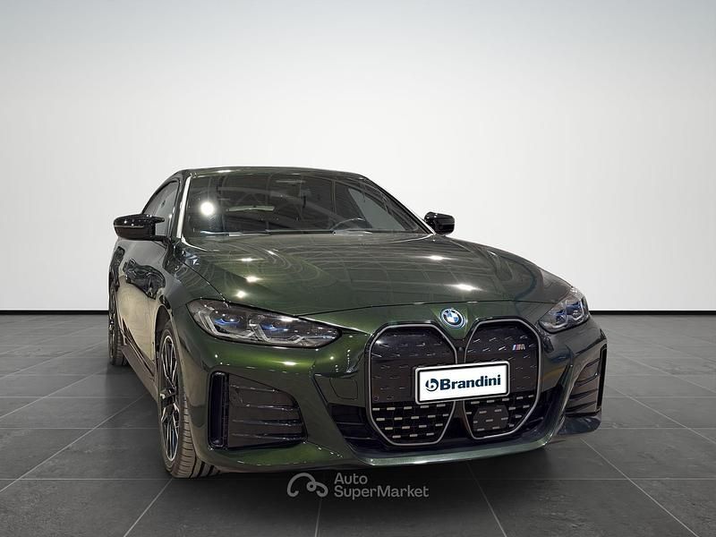 Begagnad BMW i4 Sport Line 400 kW (544 HK) 2023 Grön Sedan