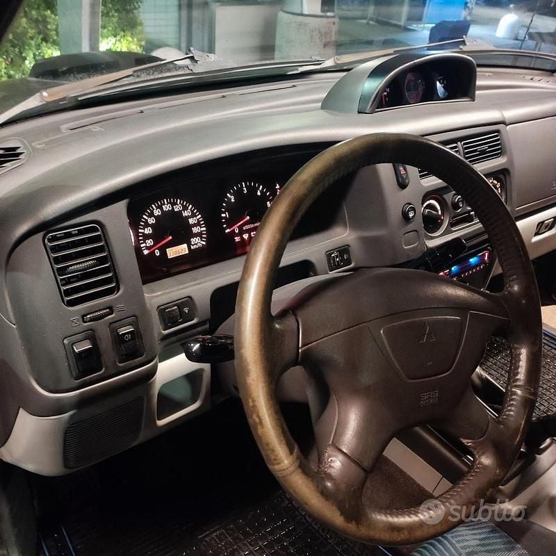 Usata Mitsubishi Pajero Sport 99 CV (72 kW) 1999 Nero SUV