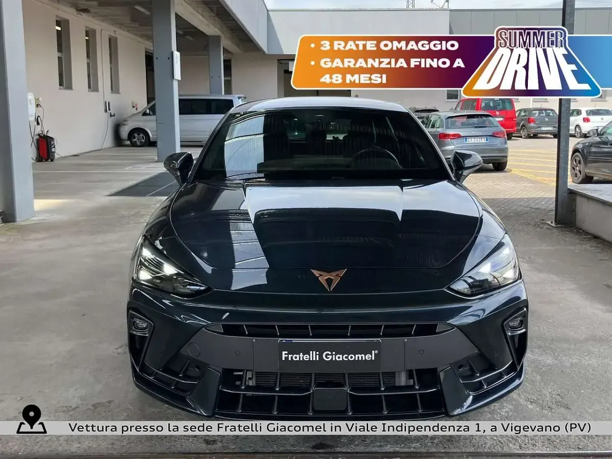 Usata Cupra Leon 150 CV (110 kW) 2025 Gray Berlina