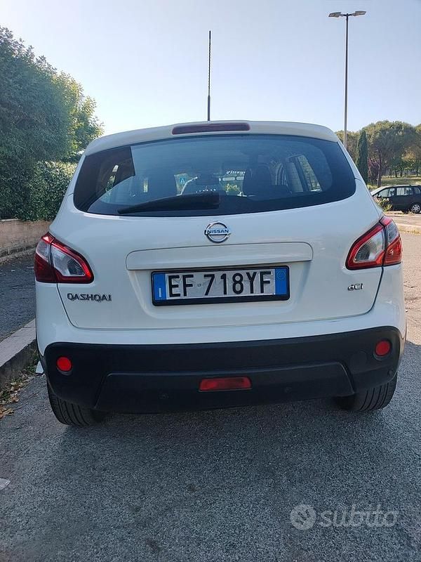 Usata Nissan Qashqai Acenta 150 CV (110 kW) 2010 Bianco SUV