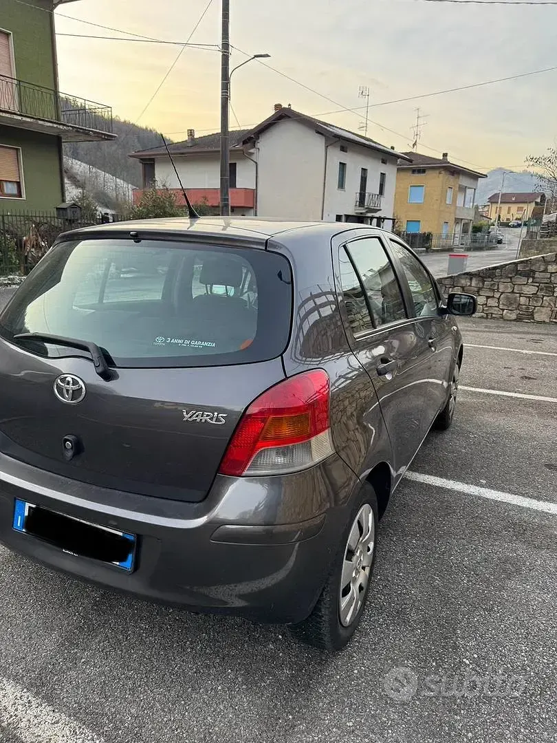 Usata Toyota Yaris 69 CV (50 kW) 2009 Utilitaria