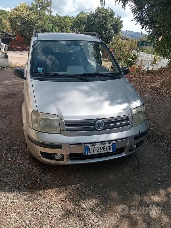 Usata Fiat Panda 69 CV (50 kW) 2005 Grigio Berlina