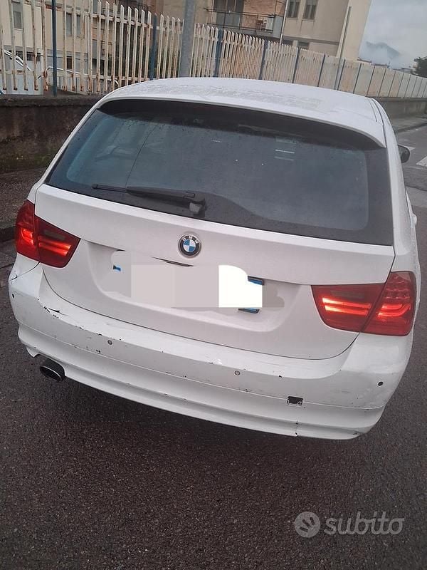 Usata BMW 320 177 CV (130 kW) 2010 Bianco Station wagon