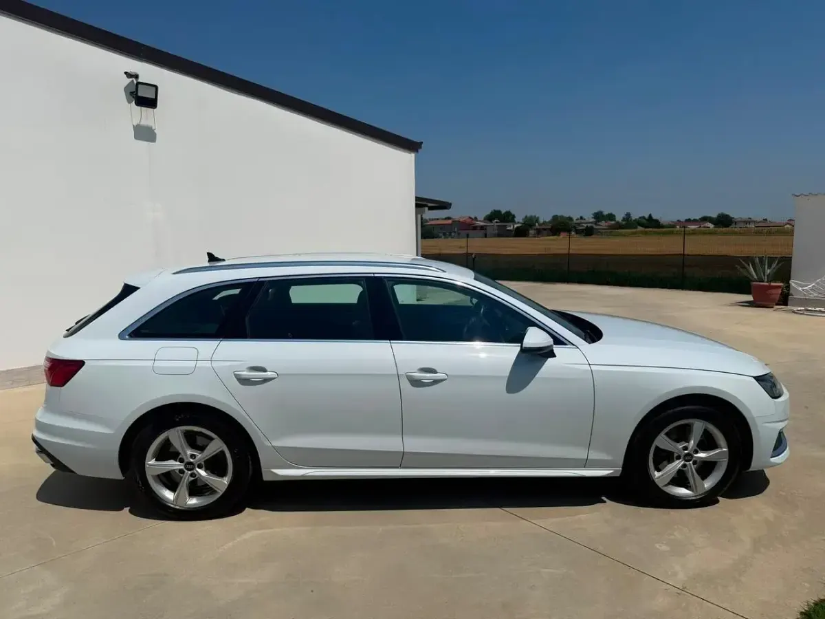 Usata Audi A4 Advanced 150 CV (110 kW) 2022 Bianco Station wagon