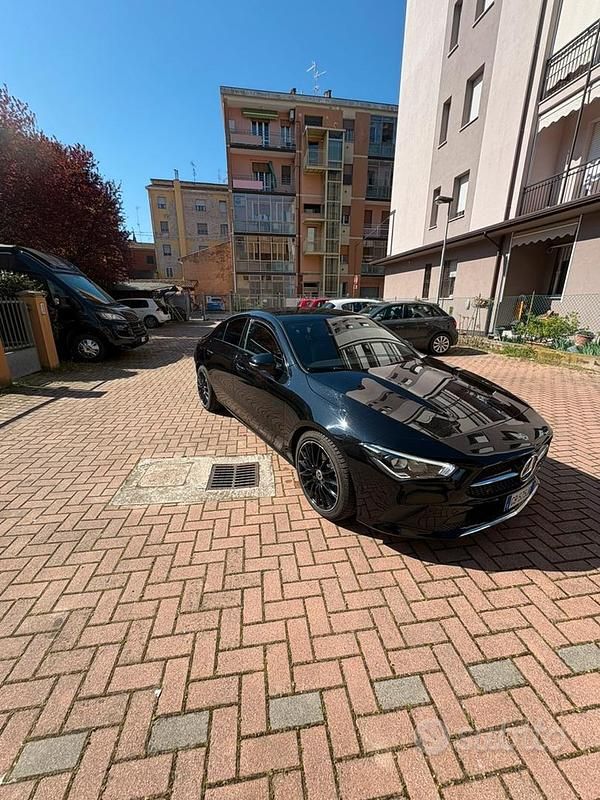 Usata Mercedes CLA200 150 CV (110 kW) 2019 Nero Coupé