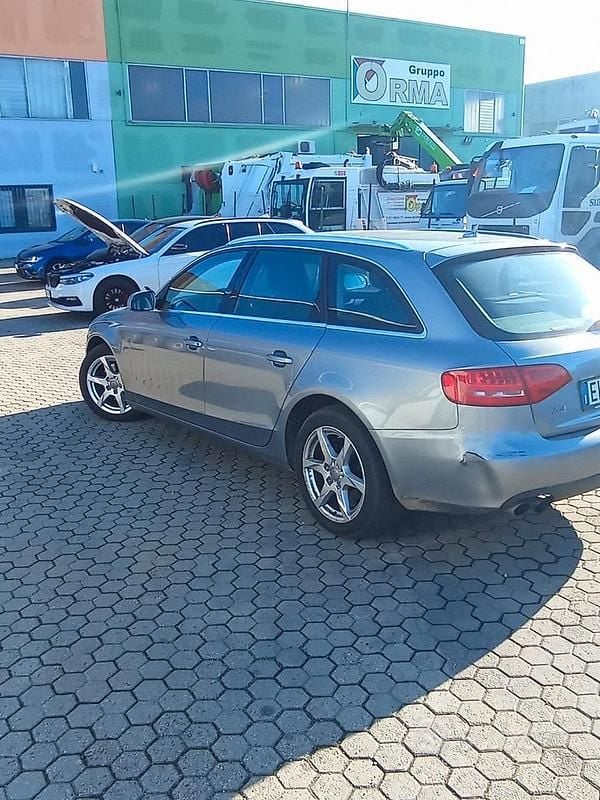 Usata Audi A4 143 CV (105 kW) 2011 Grigio Station wagon
