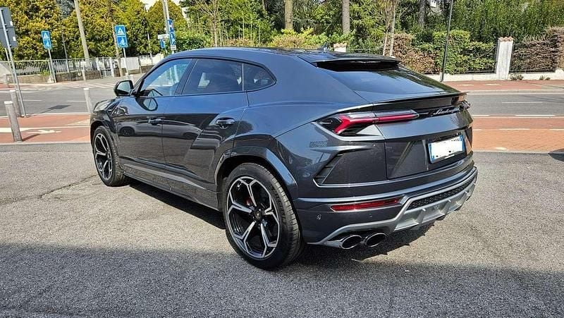 Usata Lamborghini Urus 650 CV (478 kW) 2020 Grigio lynks dark grey SUV