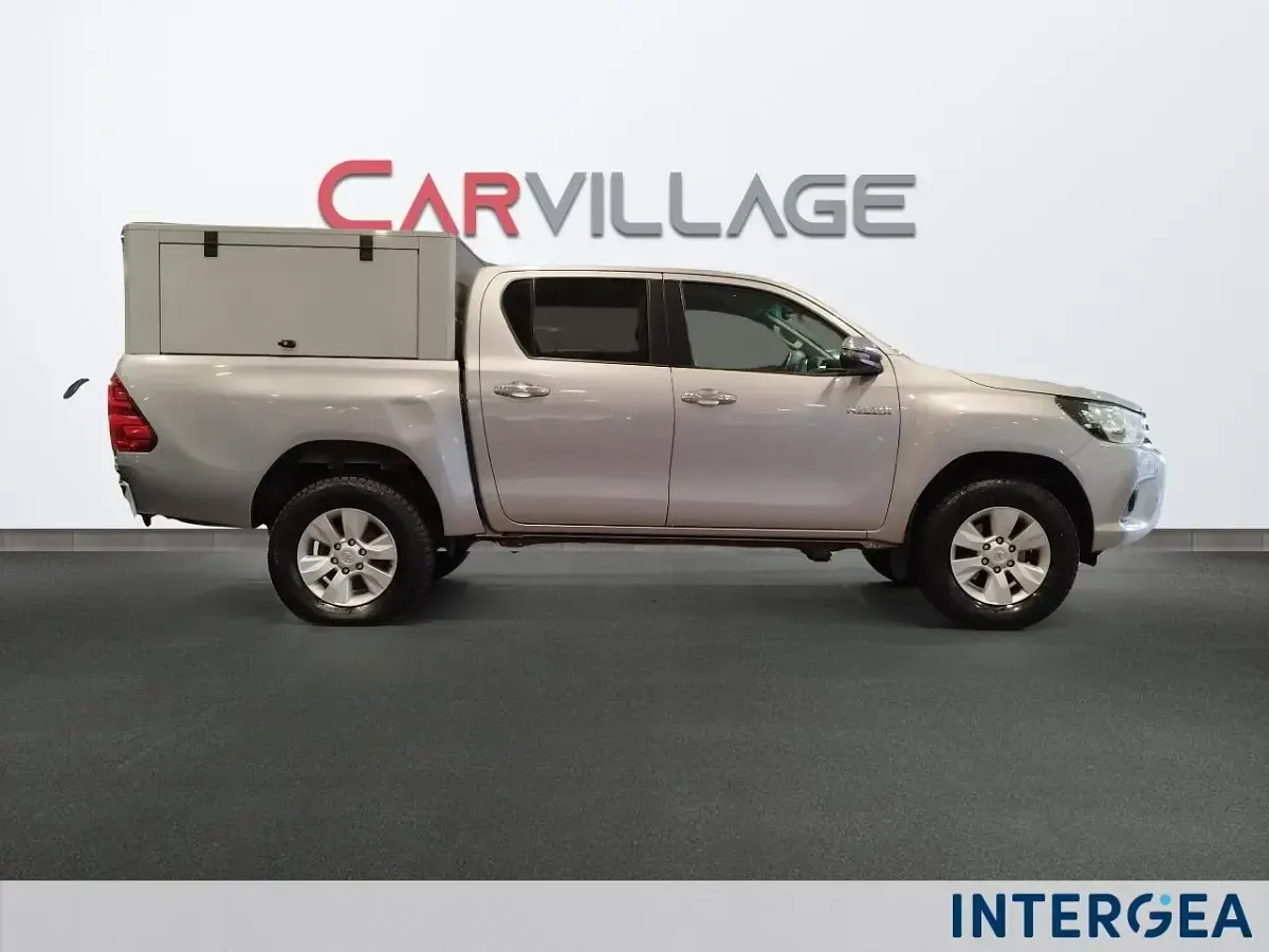 Usata Toyota HiLux Comfort 150 CV (110 kW) 2020 Grigio Pick-up