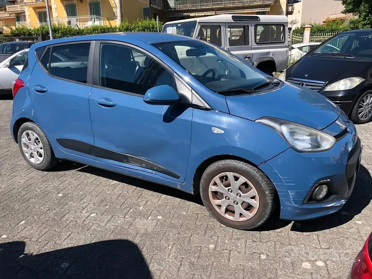 Usata Hyundai i10 Comfort 66 CV (48 kW) 2016 Bluazzurro Utilitaria