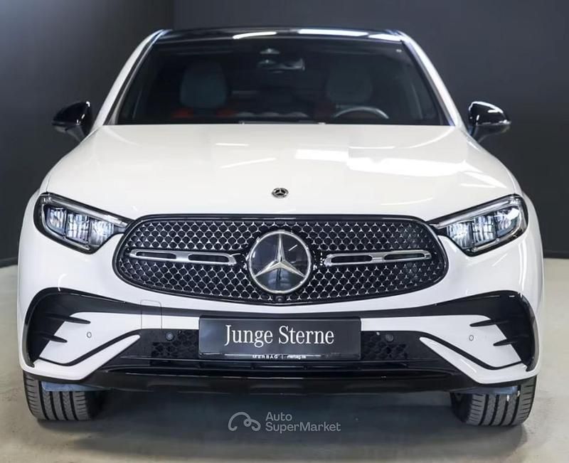 Usata Mercedes GLC300 AMG 269 CV (197 kW) 2024 Bianco SUV