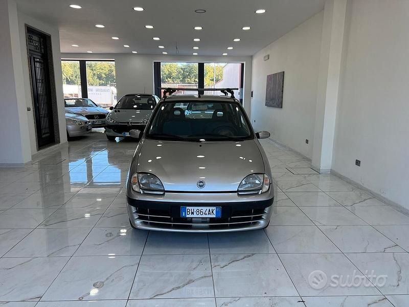 Usata Fiat 600 54 CV (39 kW) 2002 Grigio Utilitaria