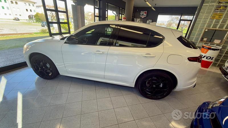 Usata Alfa Romeo Stelvio Veloce 210 CV (154 kW) 2022 Bianco SUV