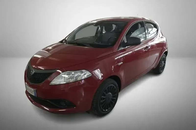 Usata Lancia Ypsilon 69 CV (50 kW) 2019 Utilitaria