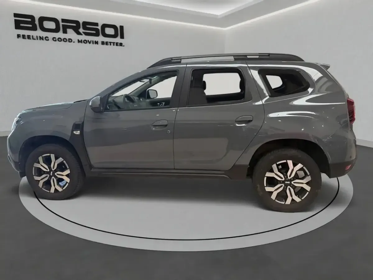 Usata Dacia Duster Journey 101 CV (74 kW) 2023 Grigio road  tinta opaca SUV