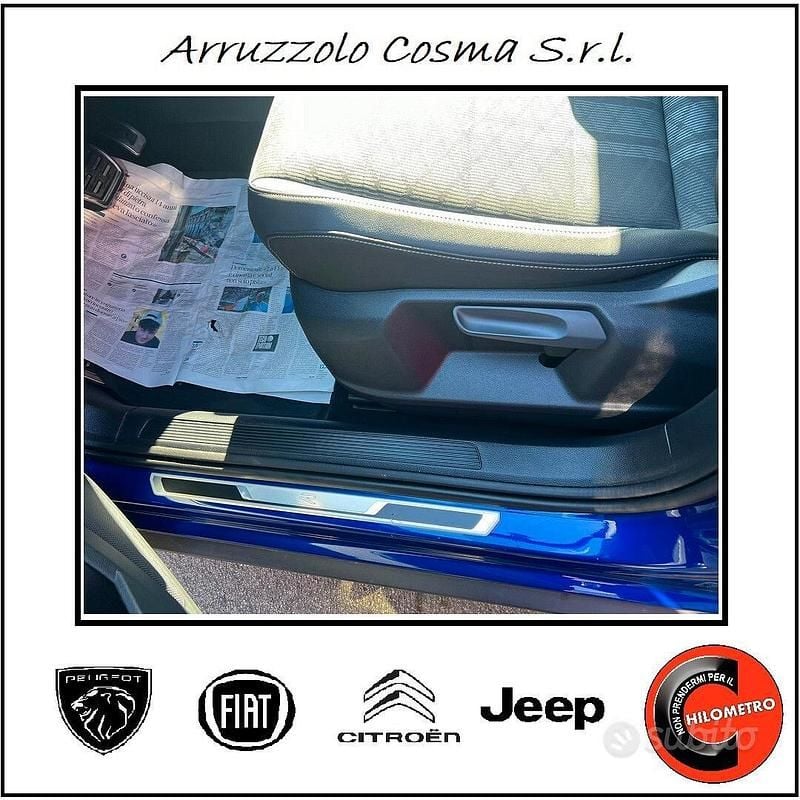 Usata VW T-Roc R-line 150 CV (110 kW) 2023 Blu SUV