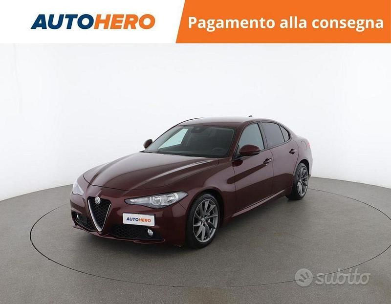 Rosso Usata 2018 Alfa Romeo Giulia Tre volumi | 16.399 € (Super prezzo) - Immagine 1/2