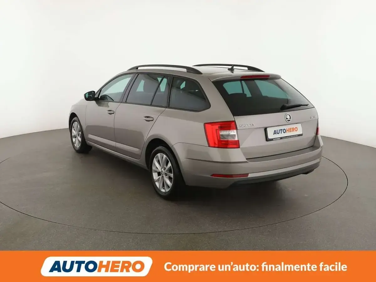Occasion Skoda Octavia Executive 116 ch (85 kW) 2018 Gris Break
