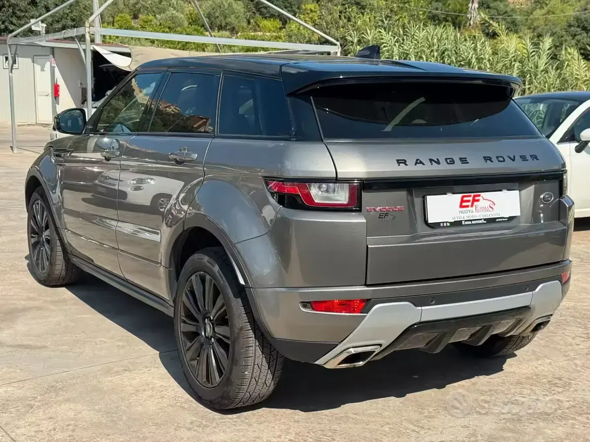 Usata Land Rover Range Rover evoque SE 150 CV (110 kW) 2017 Grigio SUV