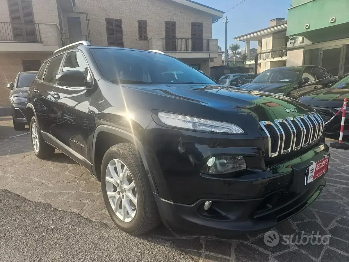 Usata Jeep Cherokee 140 CV (102 kW) 2015 Nero SUV
