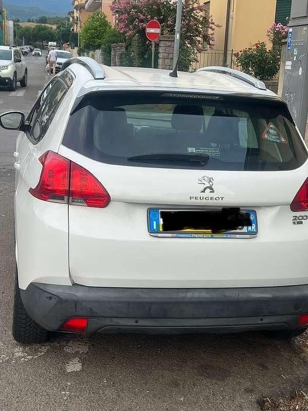 Usata Peugeot 2008 Allure 114 CV (83 kW) 2015 Bianco SUV