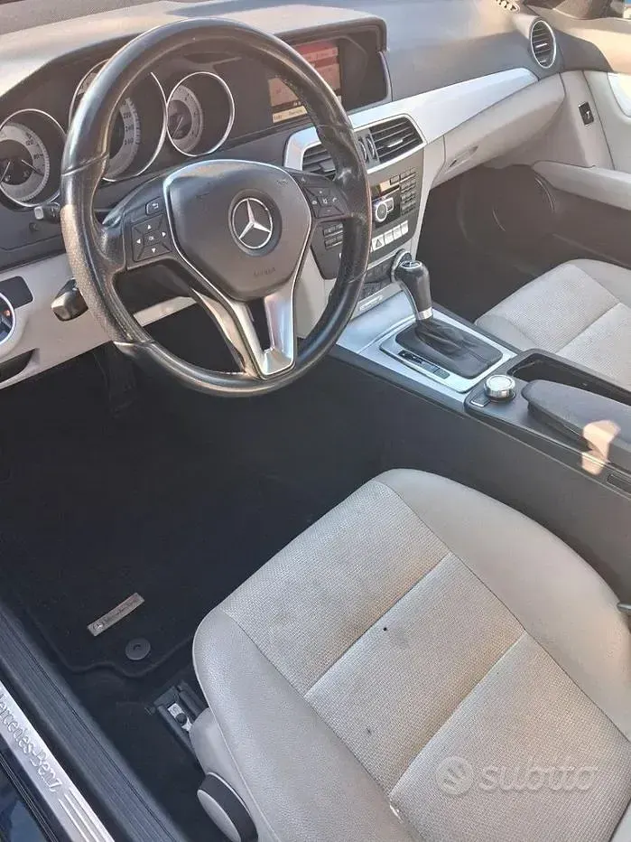 Usata Mercedes C220 Avantgarde 170 CV (125 kW) 2012 Nero Berlina