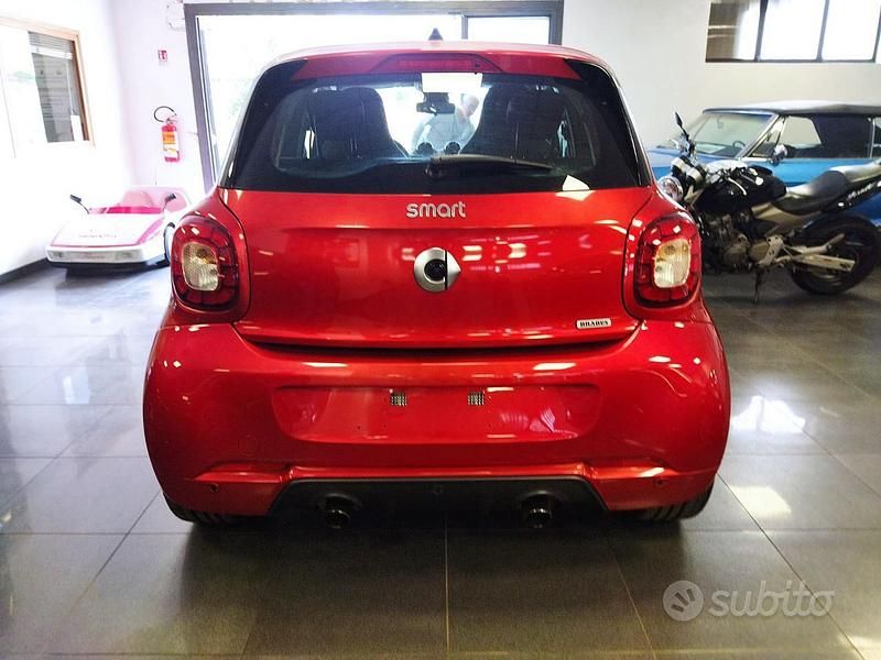 Usata Smart ForFour Brabus 109 CV (80 kW) 2016 Rosso Utilitaria