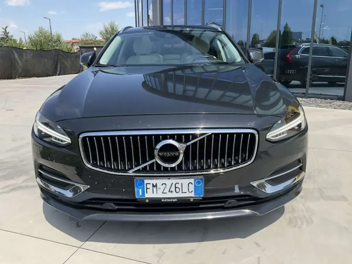 Usata Volvo V90 Inscription 190 CV (139 kW) 2017 Nero pastello Station wagon