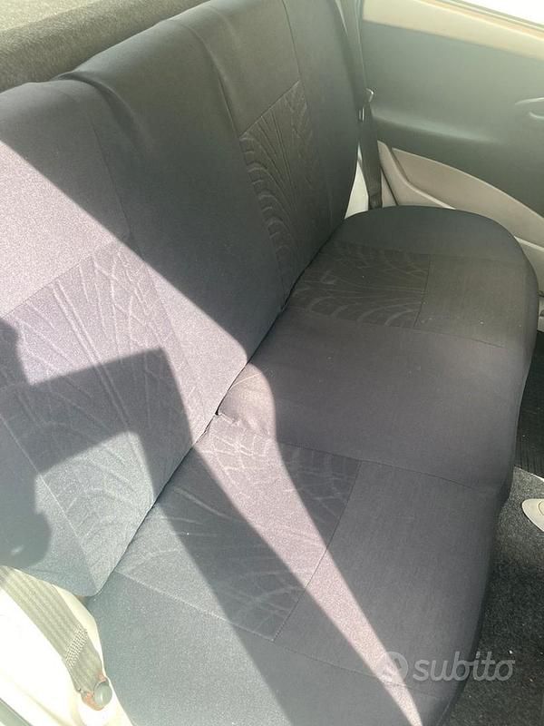 Usata Fiat Punto 69 CV (50 kW) 2006 Grigio Utilitaria