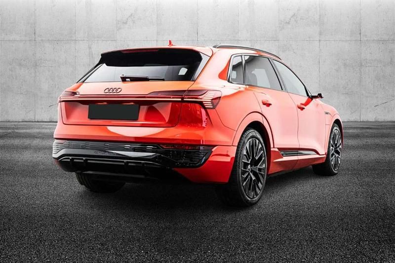 Usata Audi Q8 e-tron S-Line 158 kW (215 CV) 2024 Rosso SUV